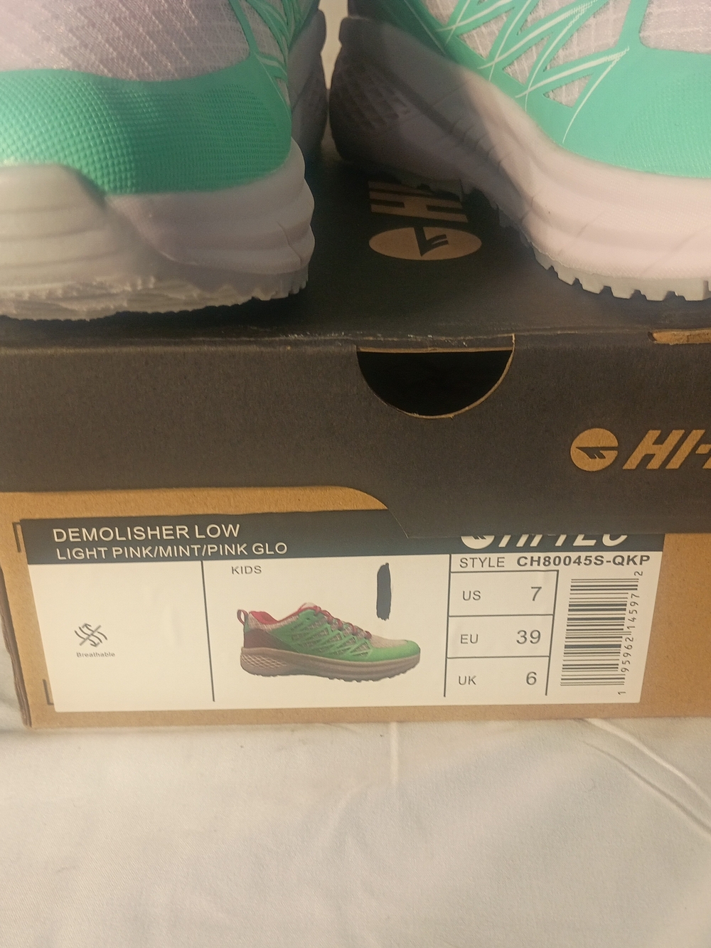 Hi-Tec Demolisher Low Kids Trainer in Mint and Light Pink